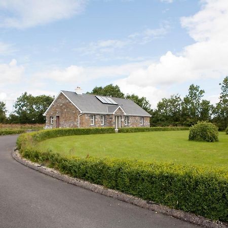 Villa Inviting 4-Bed House In Strokestown Extérieur photo