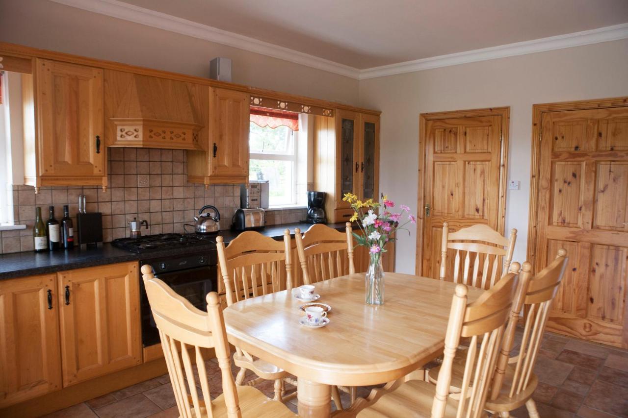 Villa Inviting 4-Bed House In Strokestown Extérieur photo