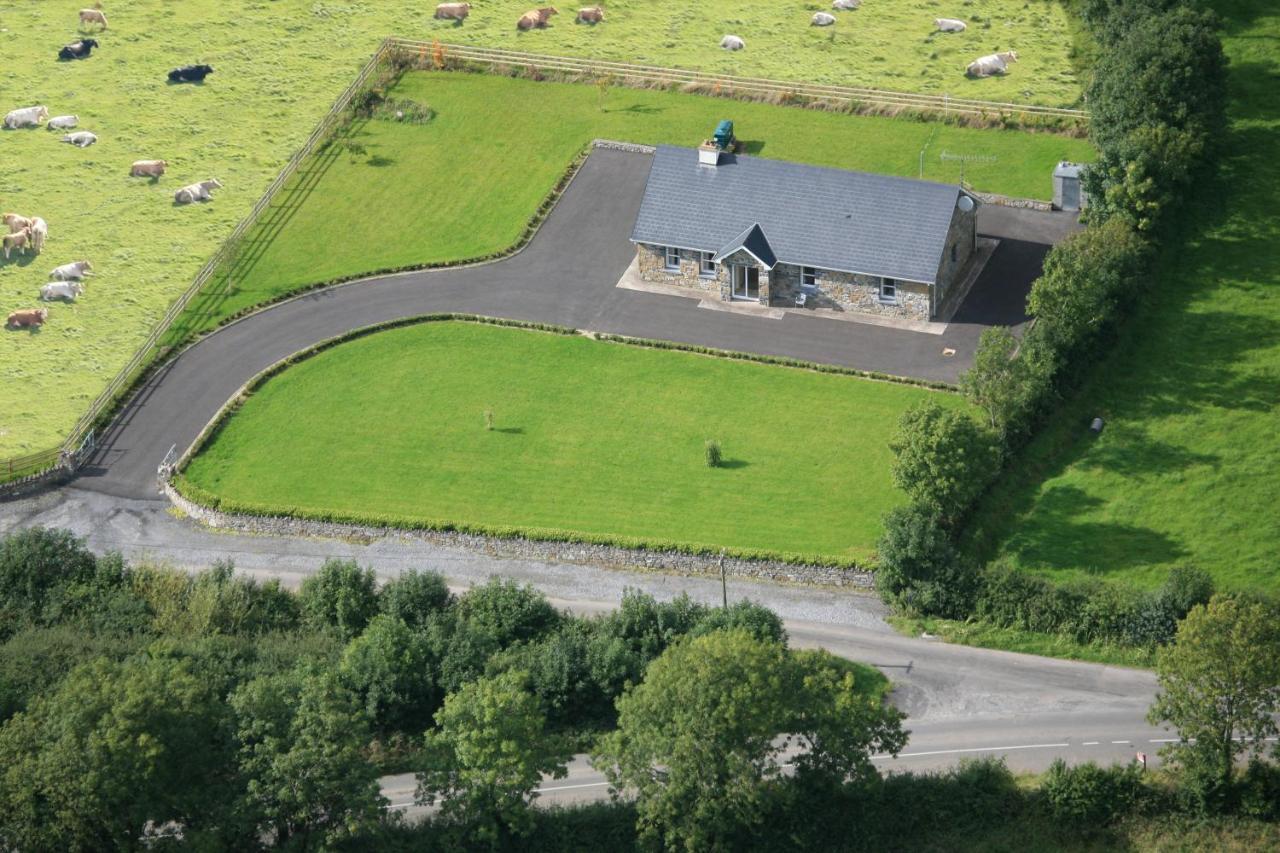 Villa Inviting 4-Bed House In Strokestown Extérieur photo